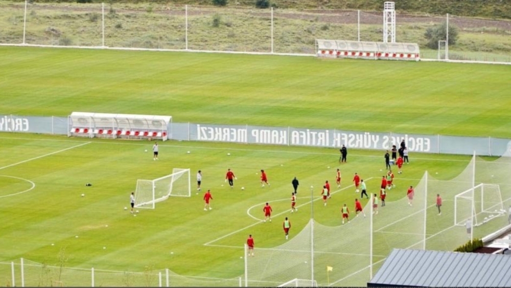 Başkan Memduh Büyükkılıç: Erciyes Yüksek İrtifa Kamp Merkezi sahalarını Spor A.Ş. işletecek